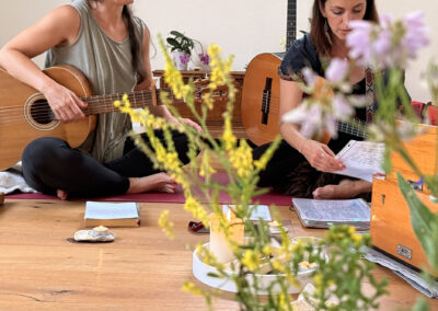Sakari, Sabine Gorgosilich, Karin Kornfeld, Singkreis, Singing Circle